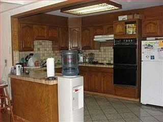 2nd image of 405 Yorkshire Way