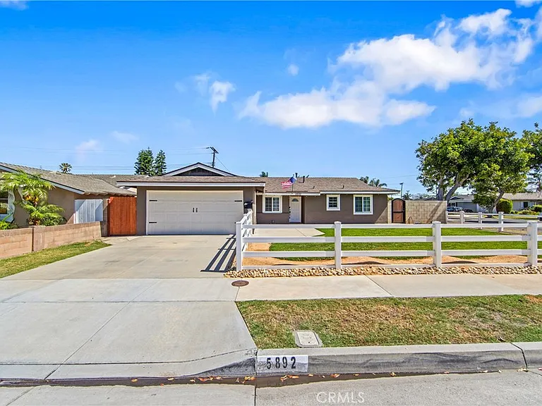 5892 Meadowlark Dr — Photo 1