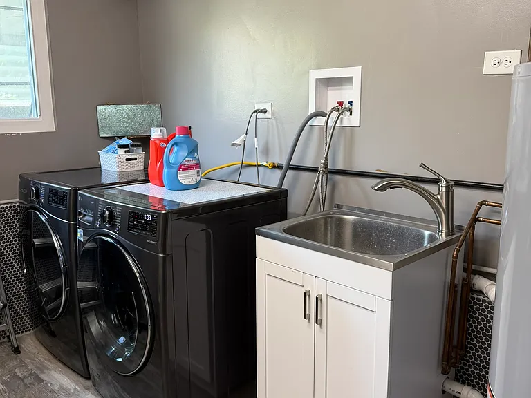 1036 Churchill Dr — Photo 28