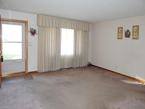 3rd image of 1715 Dannley Dr