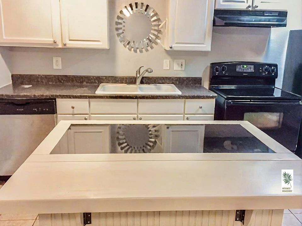 1st image of 410 E 6th St #2