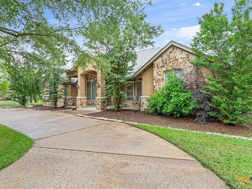 1st image of 228 Claremont Dr