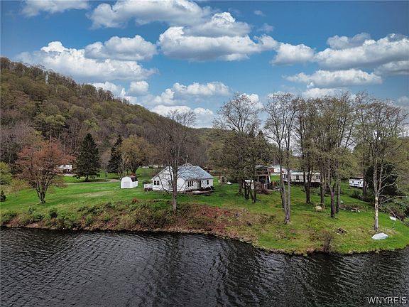 3rd image of 96 Linlyco Lake Rd
