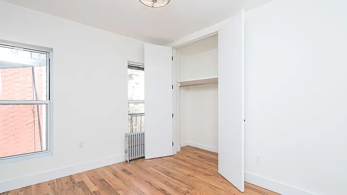 Rented by Nooklyn NYC LLC | media 19