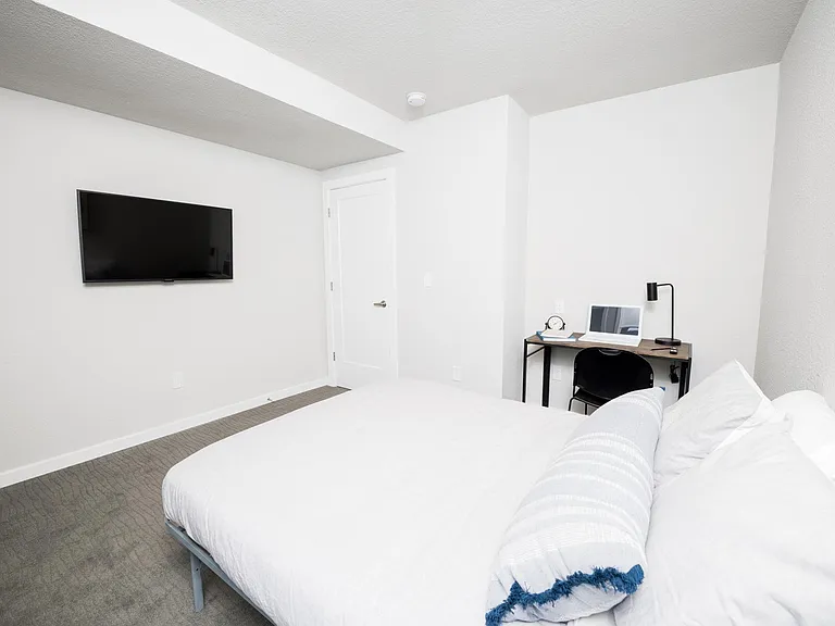 907 W Stoughton St #303 — Photo 13