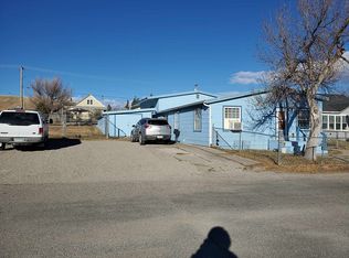 160 3rd St NW, Harlowton, MT 59036