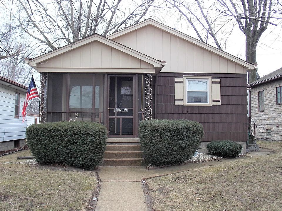 1st image of 17919 Glen Oak Ave