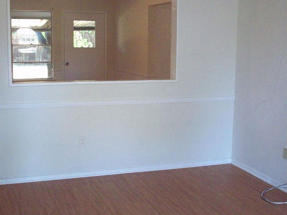 living area 1