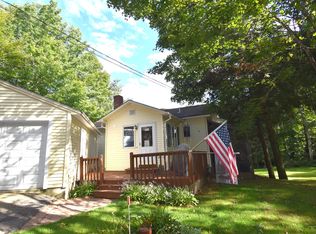 70 Lakeside Dr, Saint Albans, ME 04971