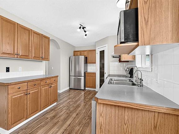 4th image of 151 W Applestone Park SE