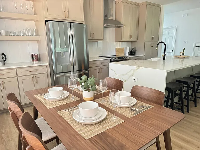 Plantation Ln — Photo 8