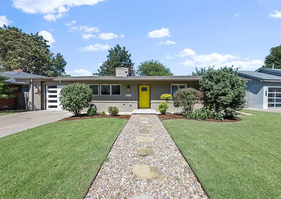 1st image of 2113 Fremont Dr