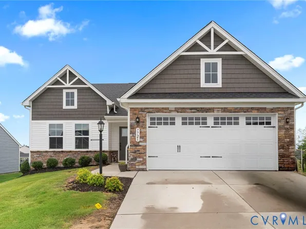 7721 Medalist Ln, New Kent, VA 23124