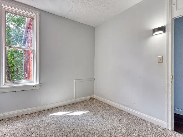 645 Camp St — Photo 17