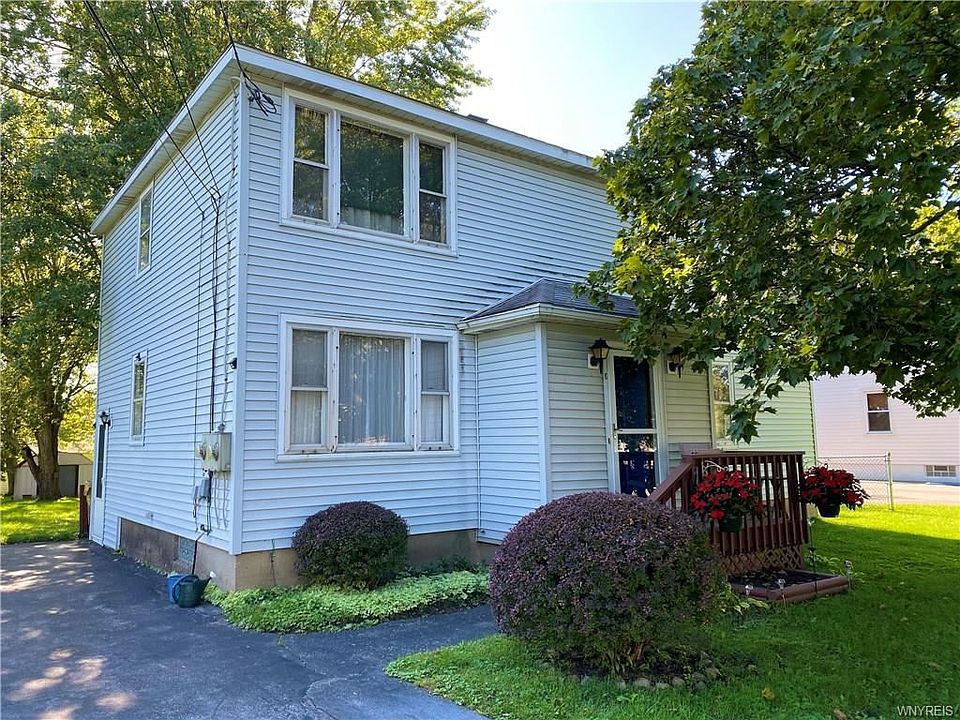 1st image of 8 Bink St