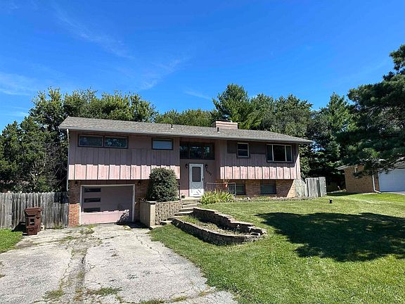 2nd image of 5032 Mariposa Ct
