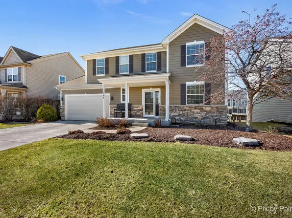 748 Cashmere Ln, Elgin, IL 60124