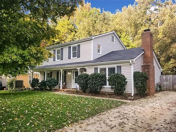2nd image of 7427 Blythwood Ln