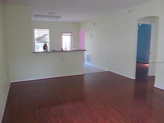 4th image of 522 E Oakwood St
