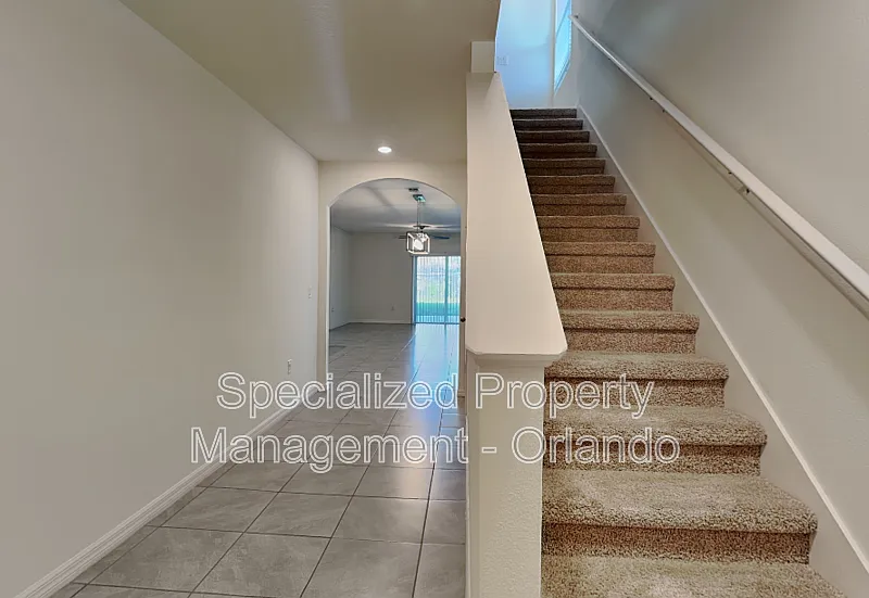 5 bed, 3.0 bath, 2447 sqft, $2,699 — Photo 2