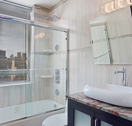 3rd image of 171 E 84th St APT 18G