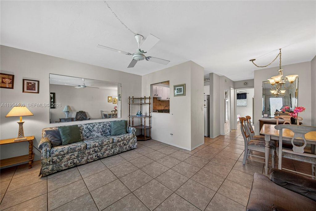 331 E McNab Rd APT 226, photo 7
