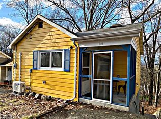 624 Brooklyn Mountain Rd, Hopatcong, NJ 07843