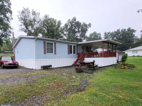 449 Apple Way, Saint Thomas, PA 17252