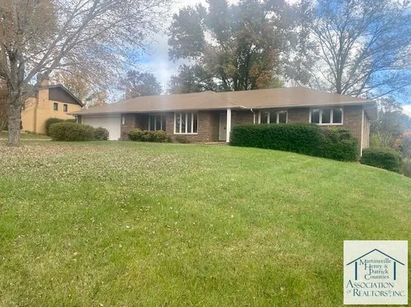 401 Romana Dr, Ridgeway, VA 24148