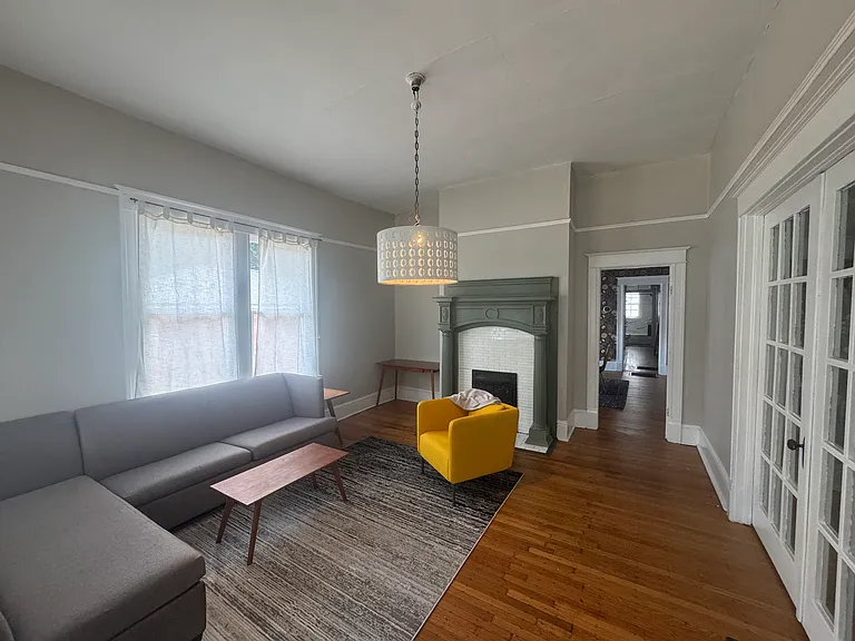 130 Clisby Pl — Photo 1