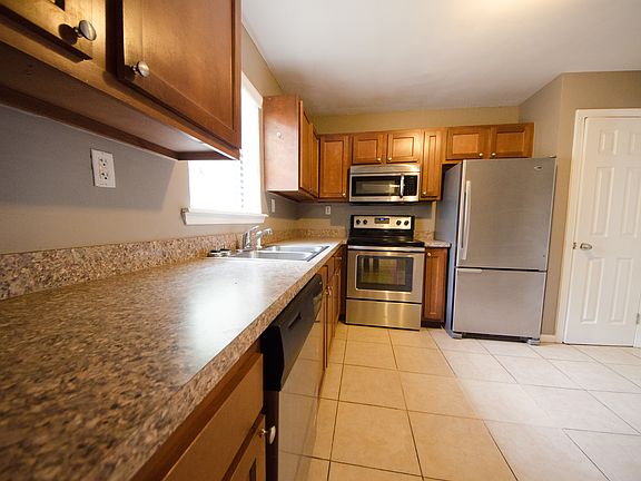 3rd image of 6219 Pine Summit Dr