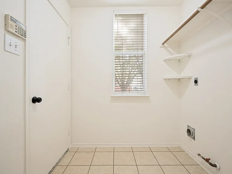 2505 Lakeshore Dr — Photo 23