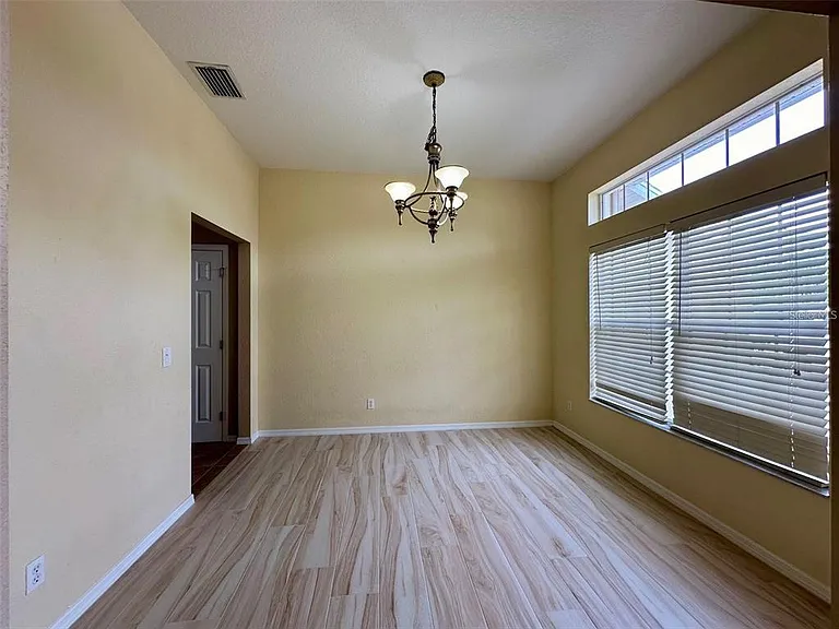 271 Campinas St — Photo 15