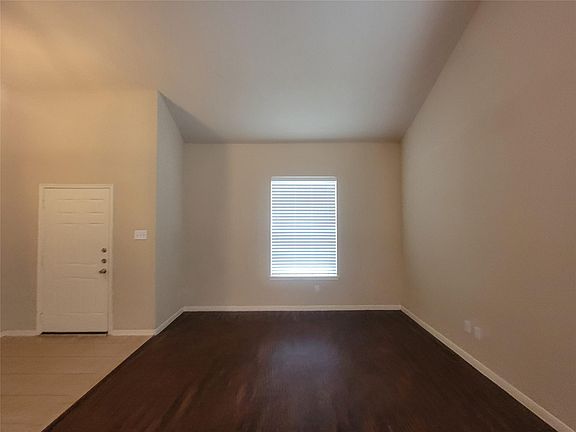 4th image of 3110 Clover Ranch Cir
