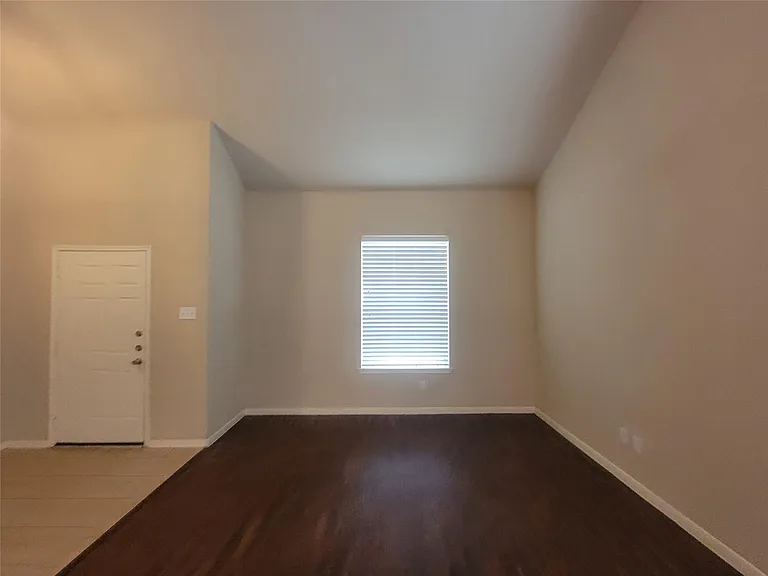 3110 Clover Ranch Cir — Photo 4