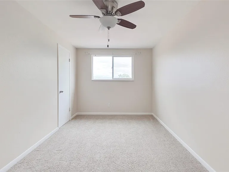 444 Gladiola St — Photo 17