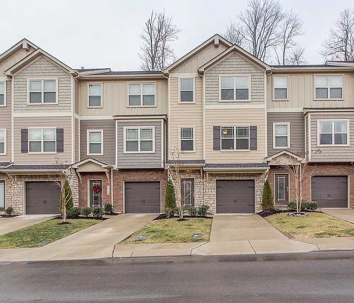 1st image of 1117 Woodbury Falls Ct