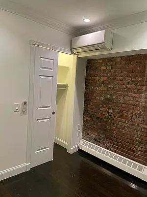 Rented by Jonis Realty | media 26