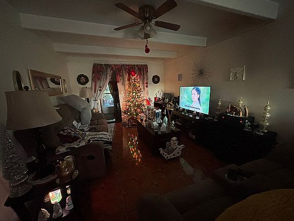 2nd image of 601 Club Cir