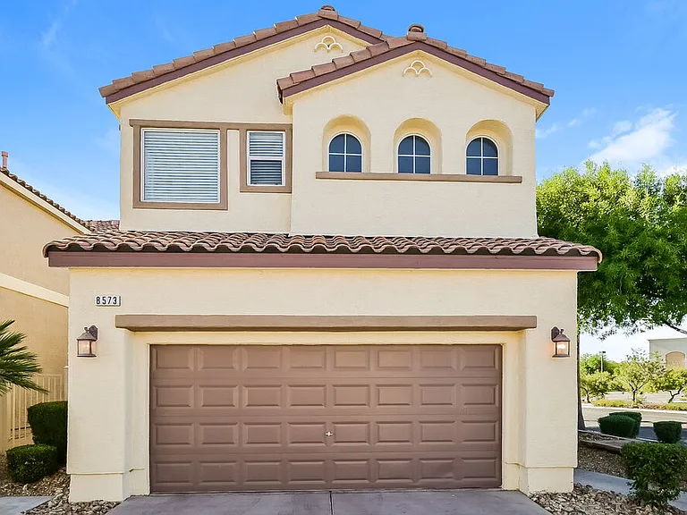 8573 Primula Ct — Photo 1