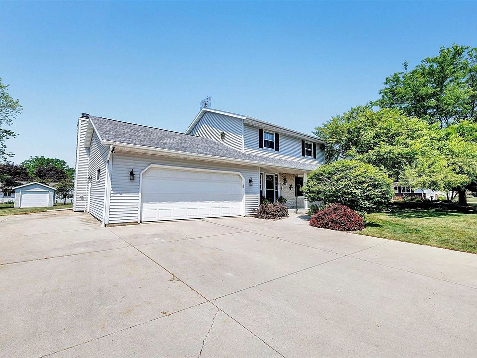 1st image of 1126 Robin Rd