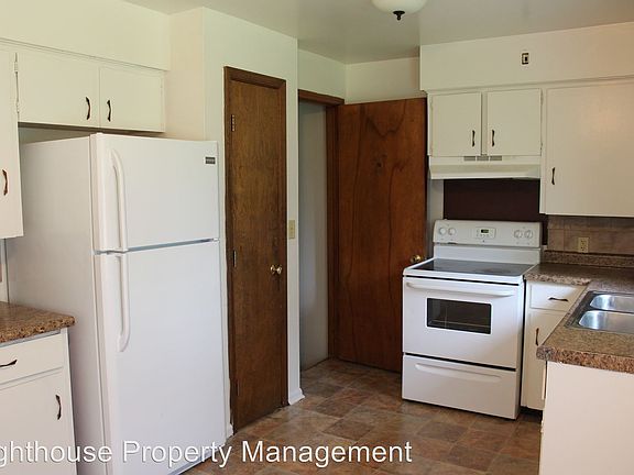 4th image of 5138 Kimball Ave SE