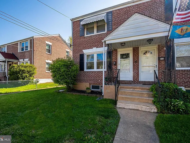 230 Filbert Ave — Photo 2