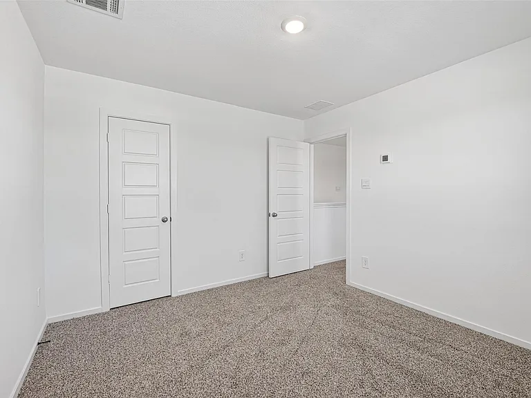 407 Robin St — Photo 27