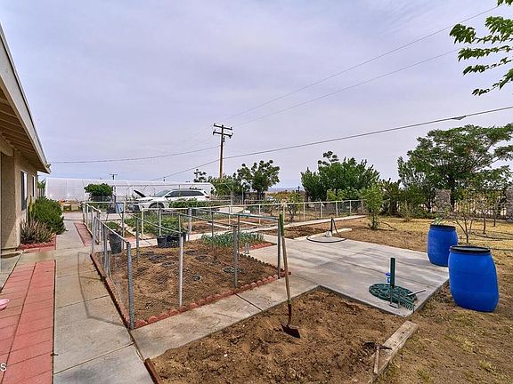 5th image of 9494 Baker Rd
