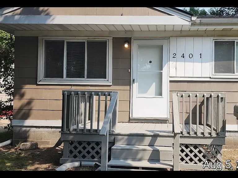 2401 Waltz Ave — Photo 1
