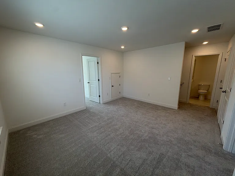 105 Prospect Ave — Photo 23