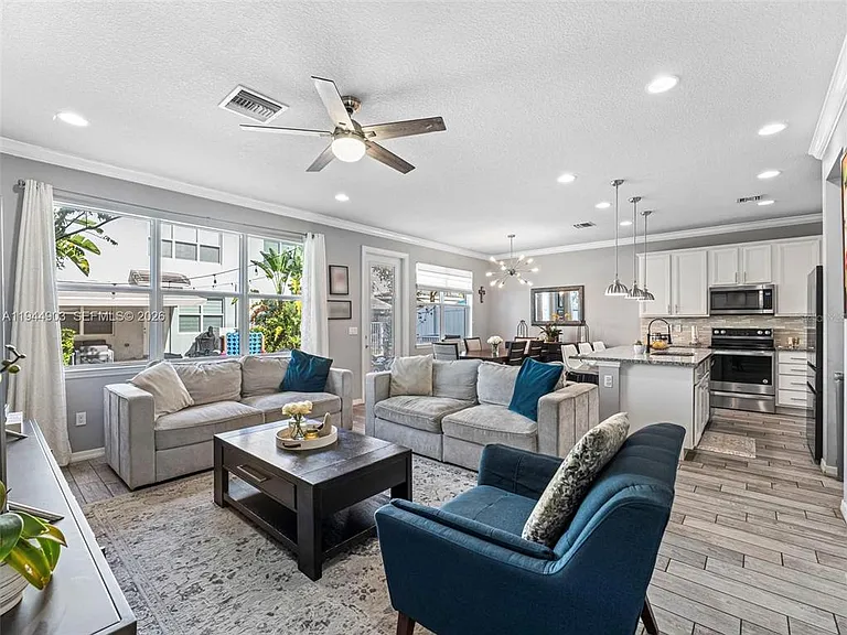 3953 Black Olive Ln — Photo 10