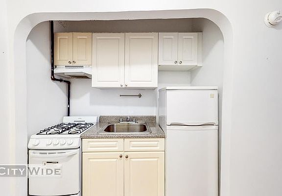 2nd image of 1073 1st Ave #3A