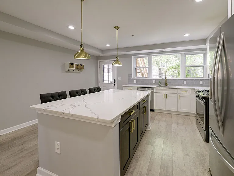 1932 3rd St NE #102 — Photo 18